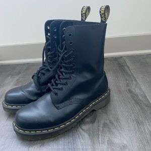 Dr. Martens 1490 10 Eye leather ankle boots in black